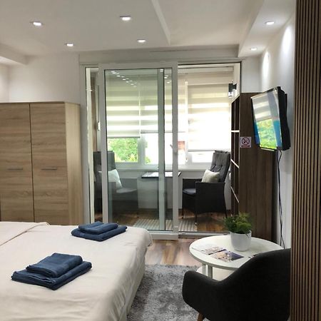 Welcome To The Apartment Mesic- Airport Sarajevo Bagian luar foto