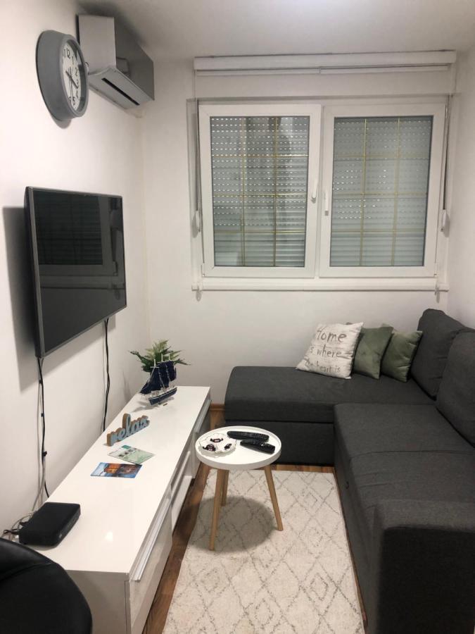 Welcome To The Apartment Mesic- Airport Sarajevo Bagian luar foto