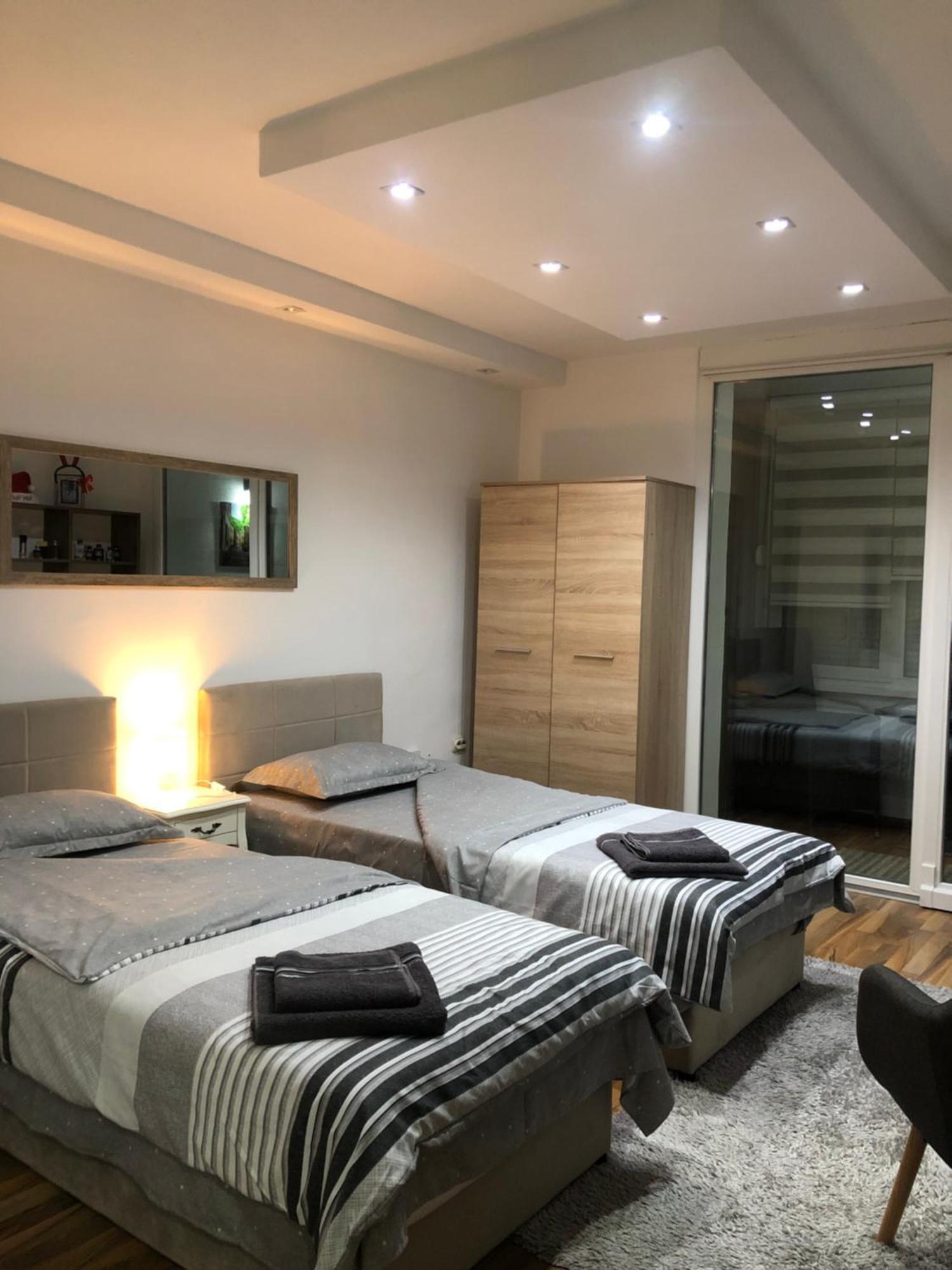 Welcome To The Apartment Mesic- Airport Sarajevo Bagian luar foto